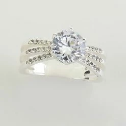 Outlet 🛒 Ashley-Cooper Rings Ashley Cooper™ Silver Ring With Clear Round Stone And Pave 🎉