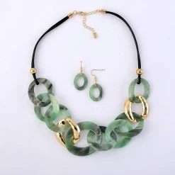 Brand new 🔔 Ashley-Cooper Sets Ashley Cooper™ 🔨 Hammered Green Circle Necklace And Earrings Set ⭐