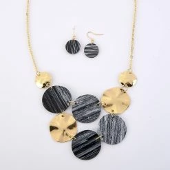 Best reviews of 🔥 Ashley-Cooper Sets Ashley Cooper™ Dented Disk & Grey Shells Necklace & Earrings Set ⭐