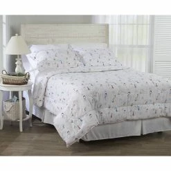 New 🎉 Ashley-Cooper Comforters & Bedding Sets Ashley Cooper™ Polar Bear Flannel Comforter 🎁
